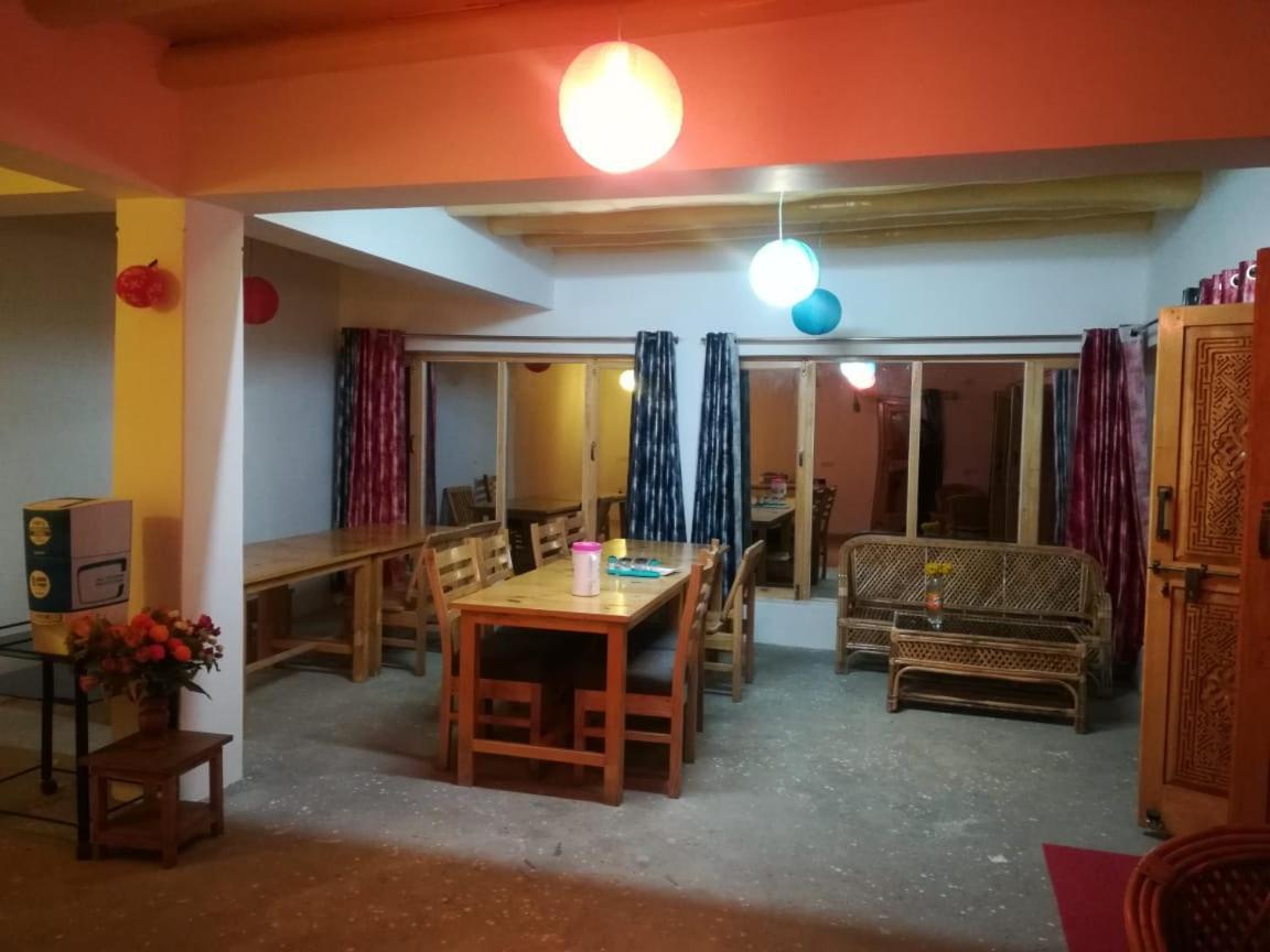 Sernang Homestay Hundar Esterno foto