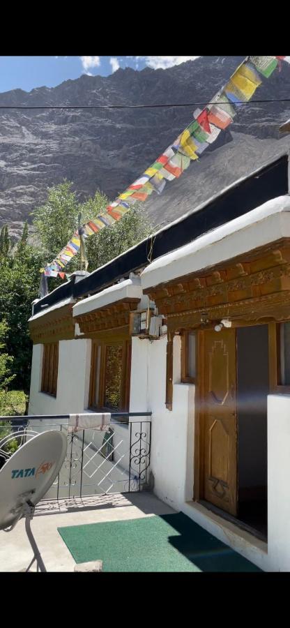 Sernang Homestay Hundar Esterno foto