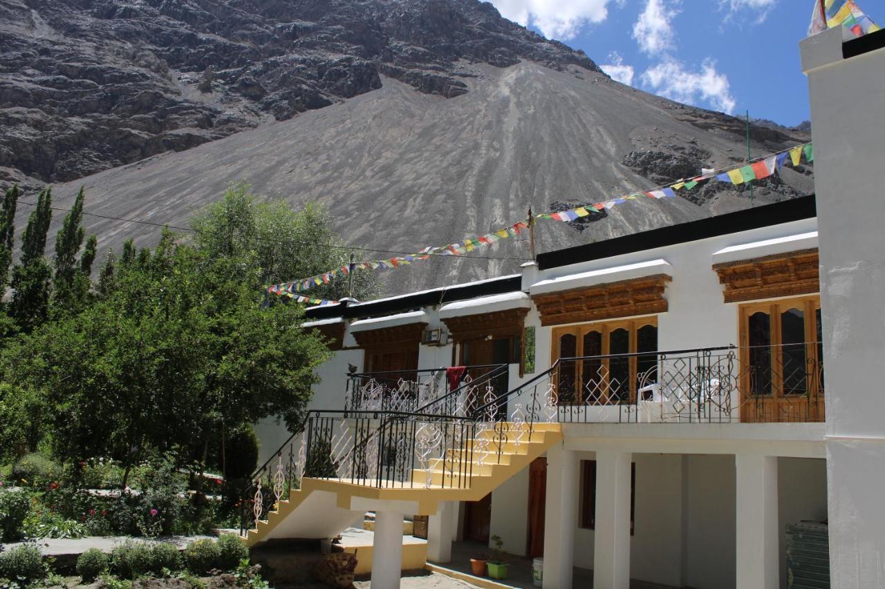 Sernang Homestay Hundar Esterno foto