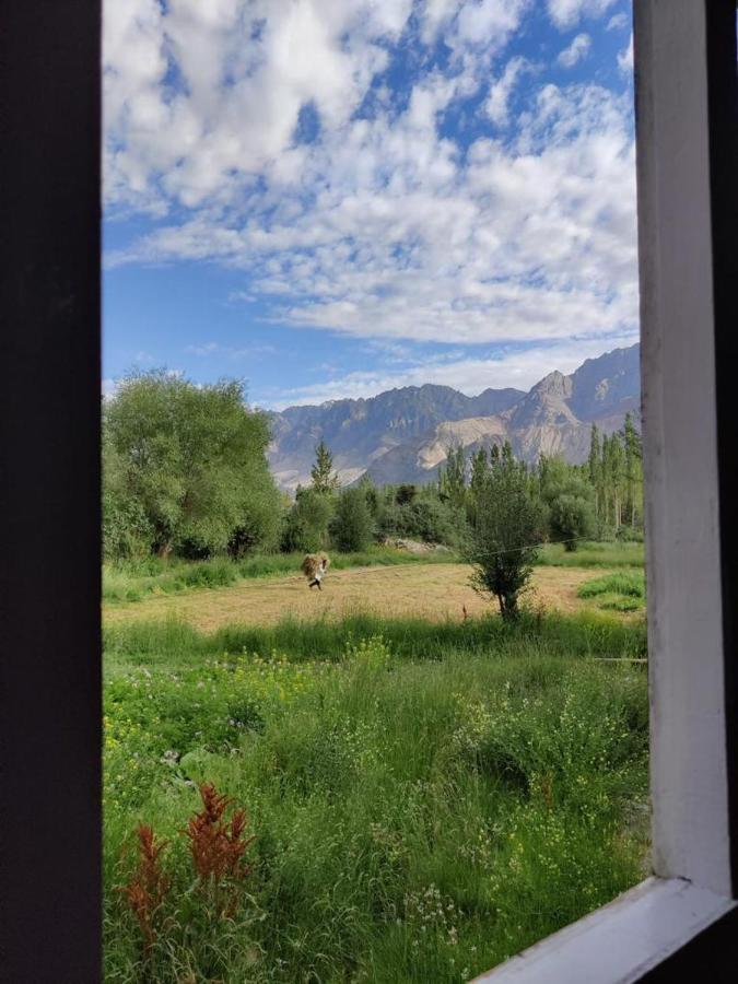 Sernang Homestay Hundar Esterno foto