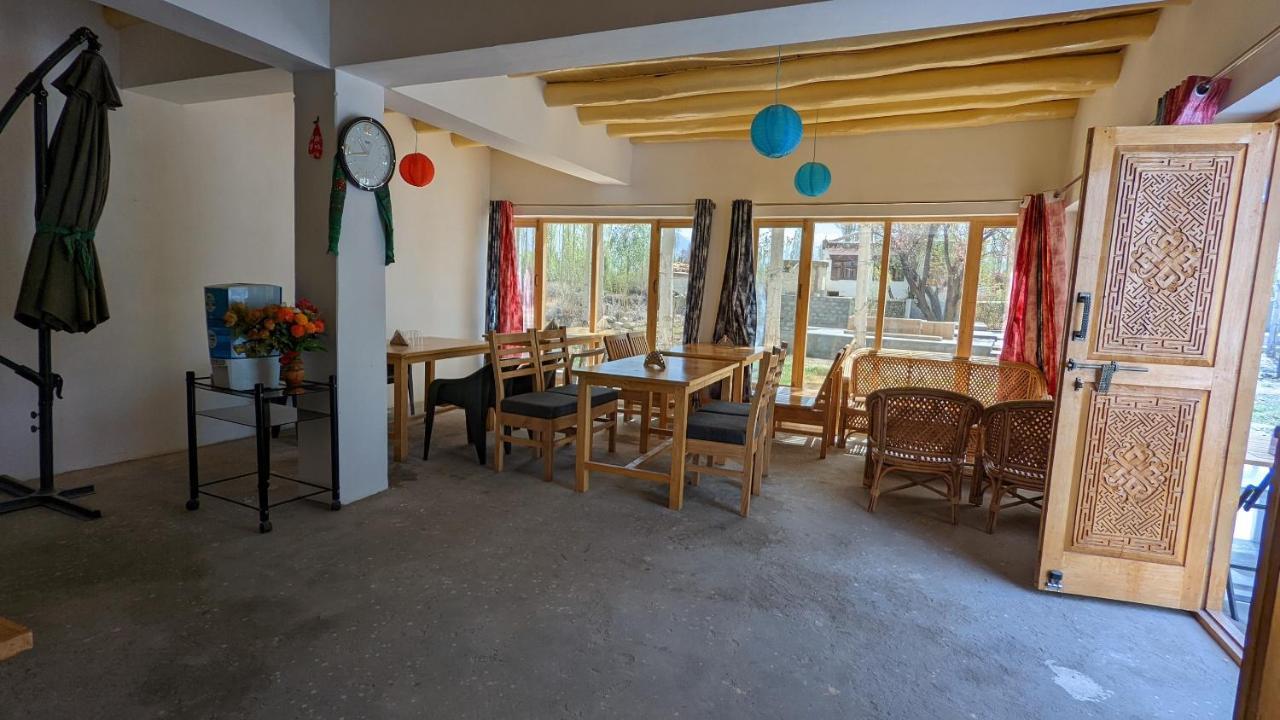 Sernang Homestay Hundar Esterno foto